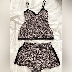 Marilyn Monroe PJ set NWOT